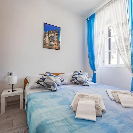 A&a Apartment